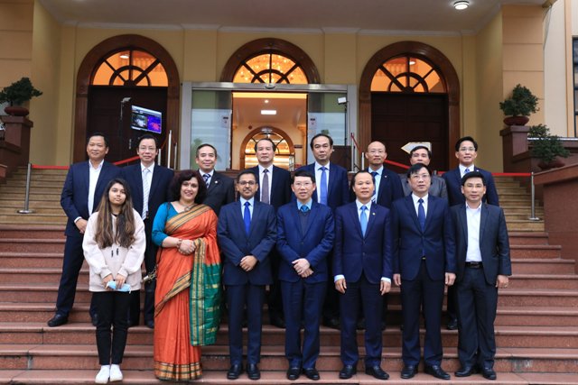 Indian Ambassador paid a working visit to Bac Giang