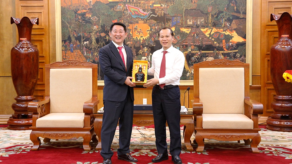 Bac Giang provincial leader welcomes delegation of Seogu district, Daejeon city, RoK