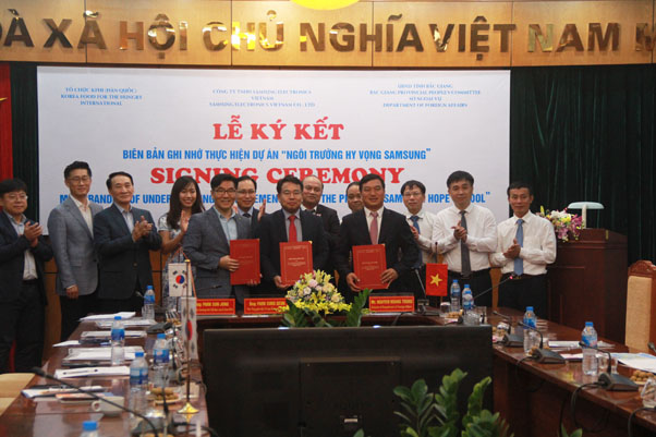 Bac Giang signs MOU to implement “Samsung Hope School” project